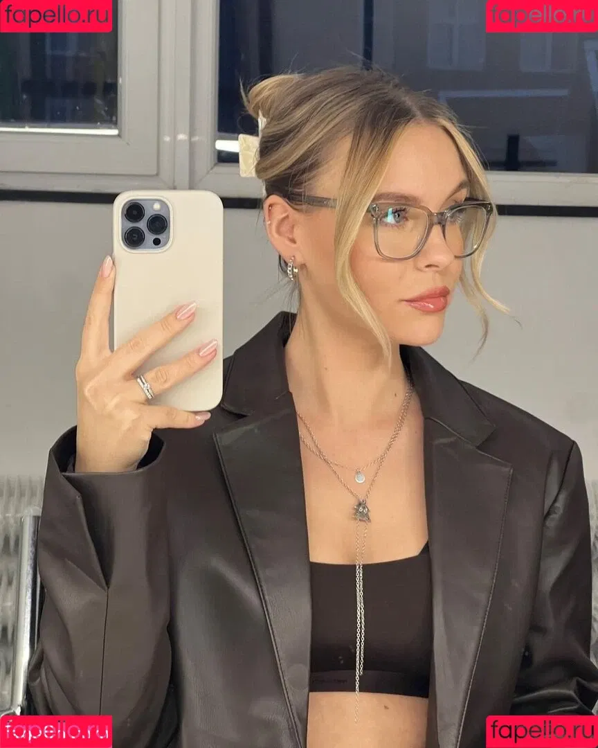 Dagi Bee Onlyfans Photo Gallery 