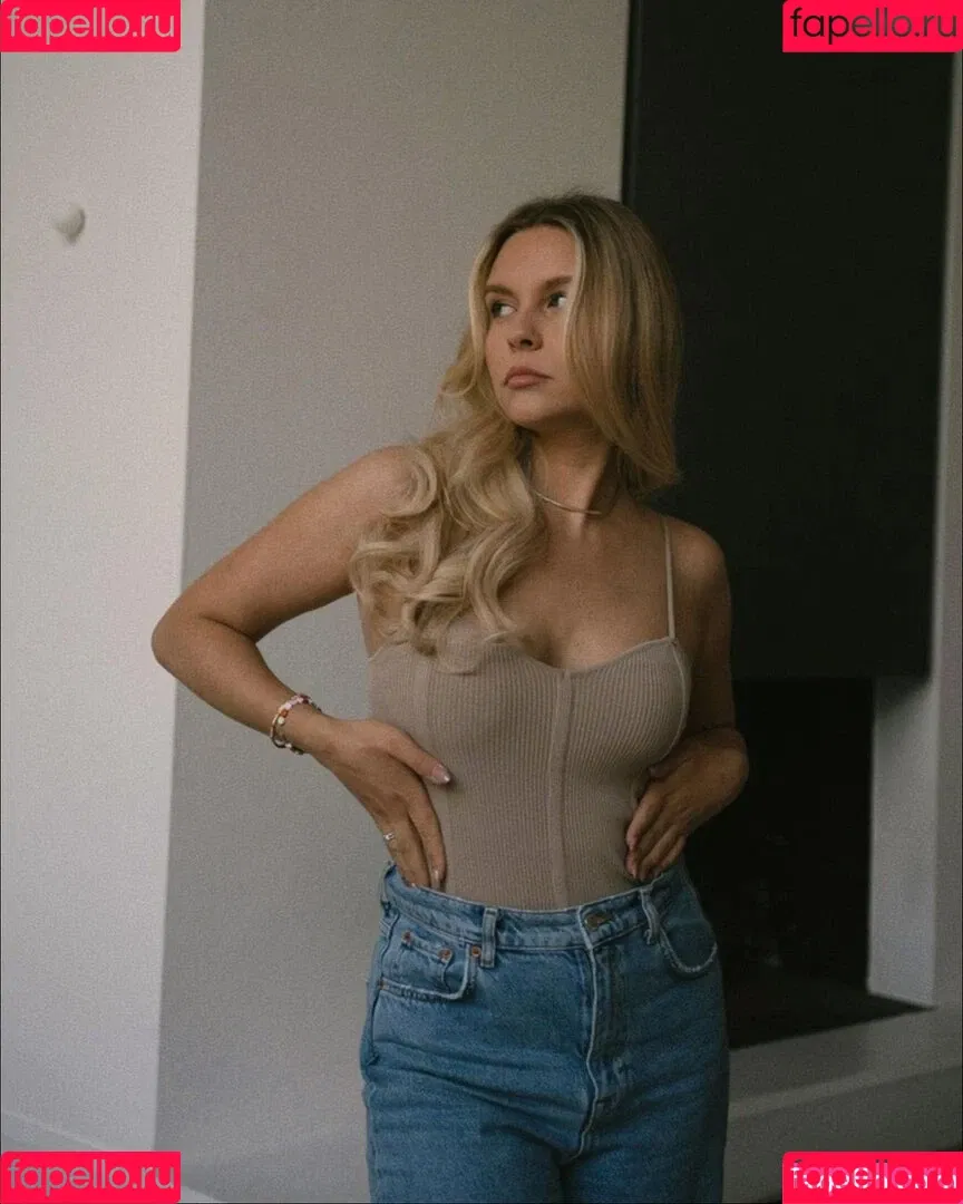 Dagi Bee Onlyfans Photo Gallery 
