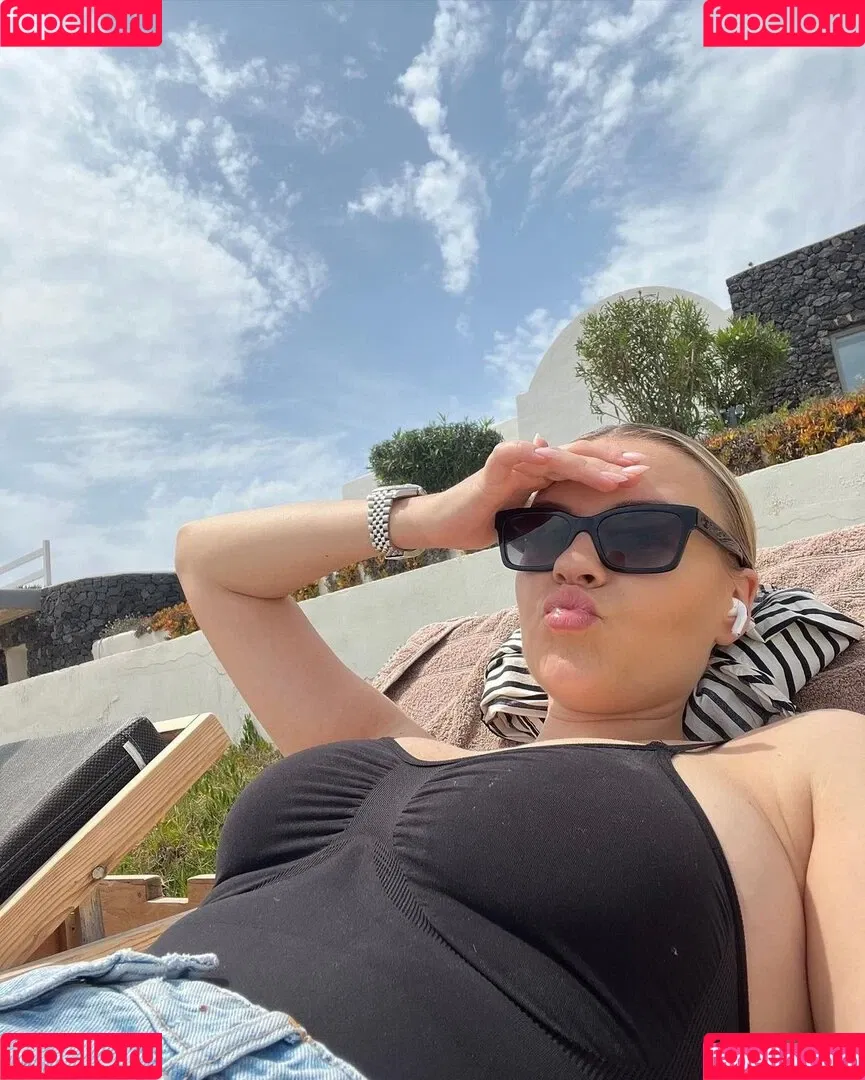 Dagi Bee Onlyfans Photo Gallery 