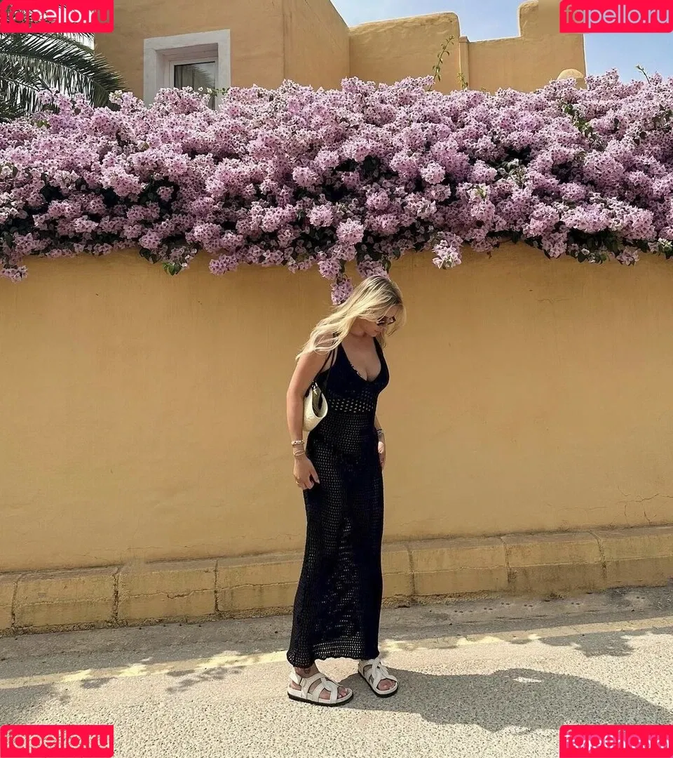 Dagi Bee Onlyfans Photo Gallery 