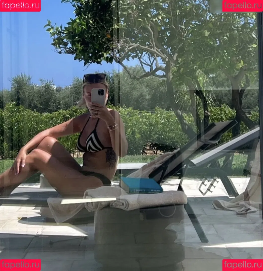 Dagi Bee Onlyfans Photo Gallery 