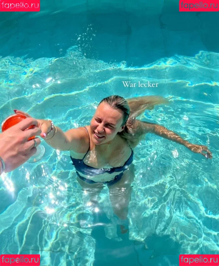 Dagi Bee Onlyfans Photo Gallery 