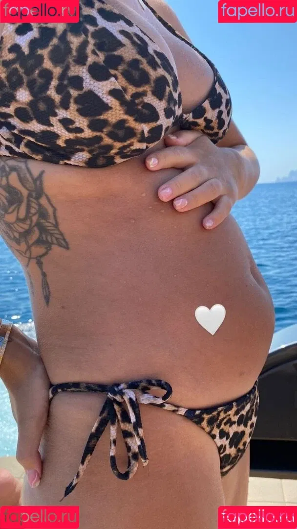 Dagi Bee Onlyfans Photo Gallery 