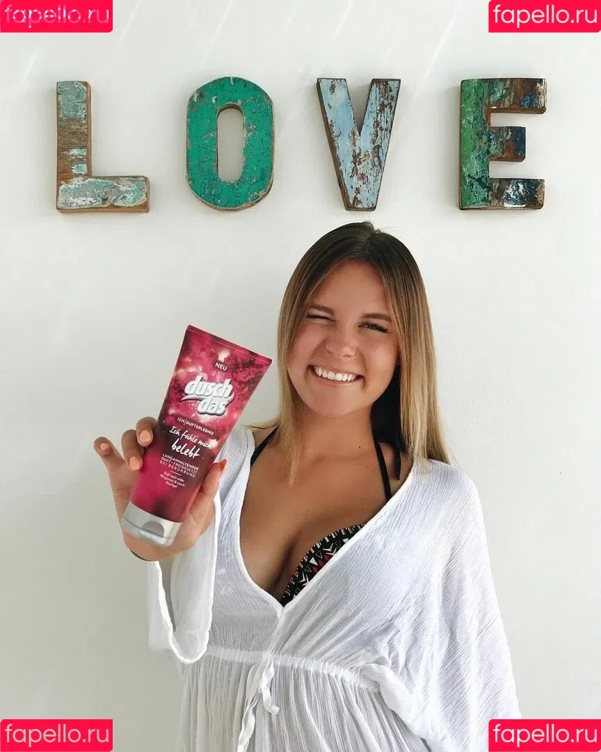 Dagi Bee Onlyfans Photo Gallery 