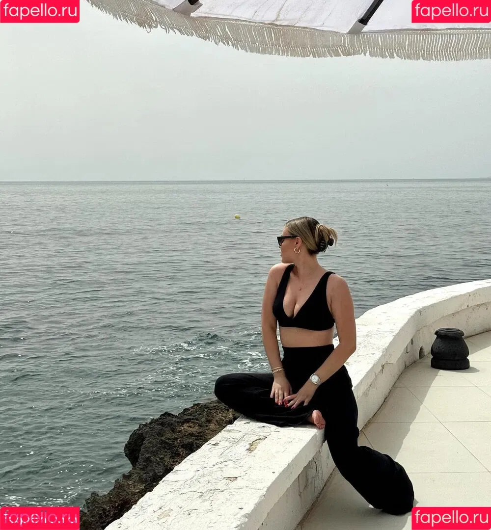 Dagi Bee Onlyfans Photo Gallery 