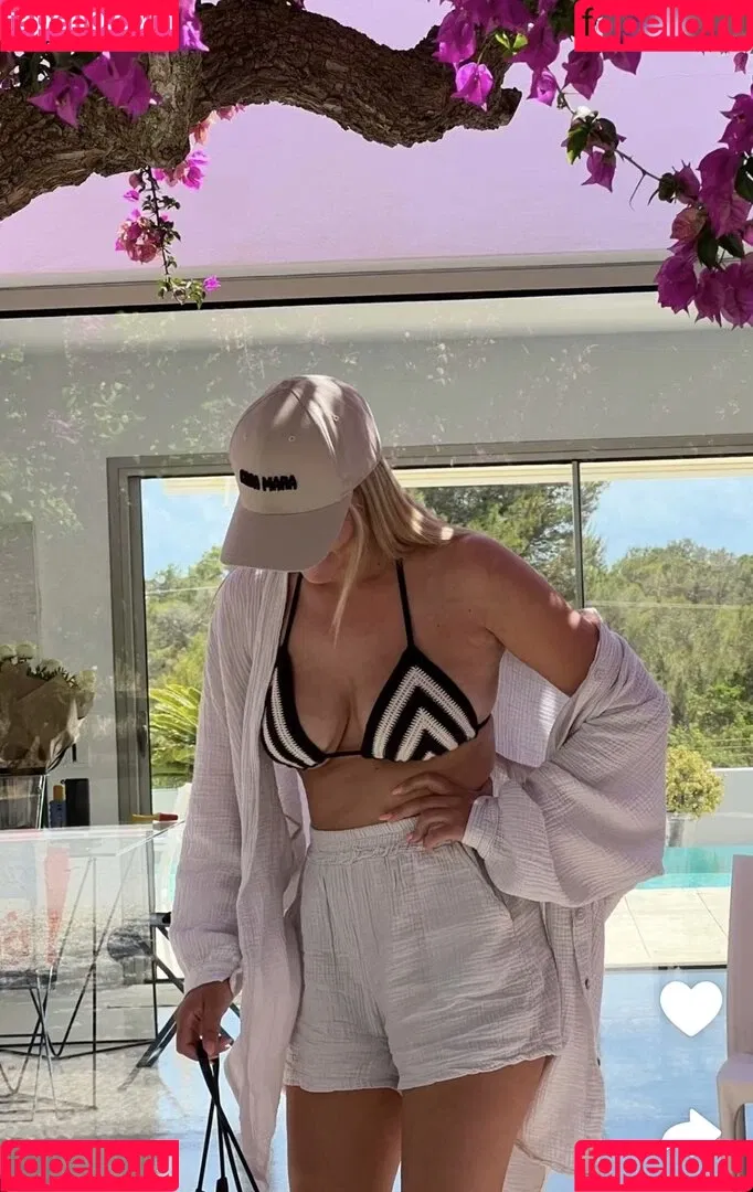 Dagi Bee Onlyfans Photo Gallery 
