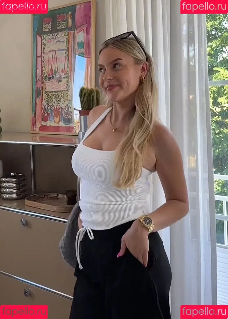 Dagi Bee Onlyfans Photo Gallery 
