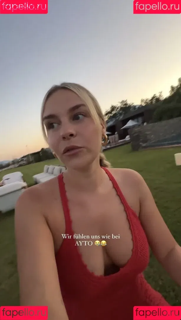 Dagi Bee Onlyfans Photo Gallery 