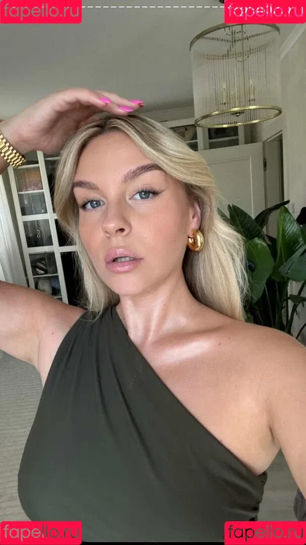 Dagi Bee Onlyfans Photo Gallery 