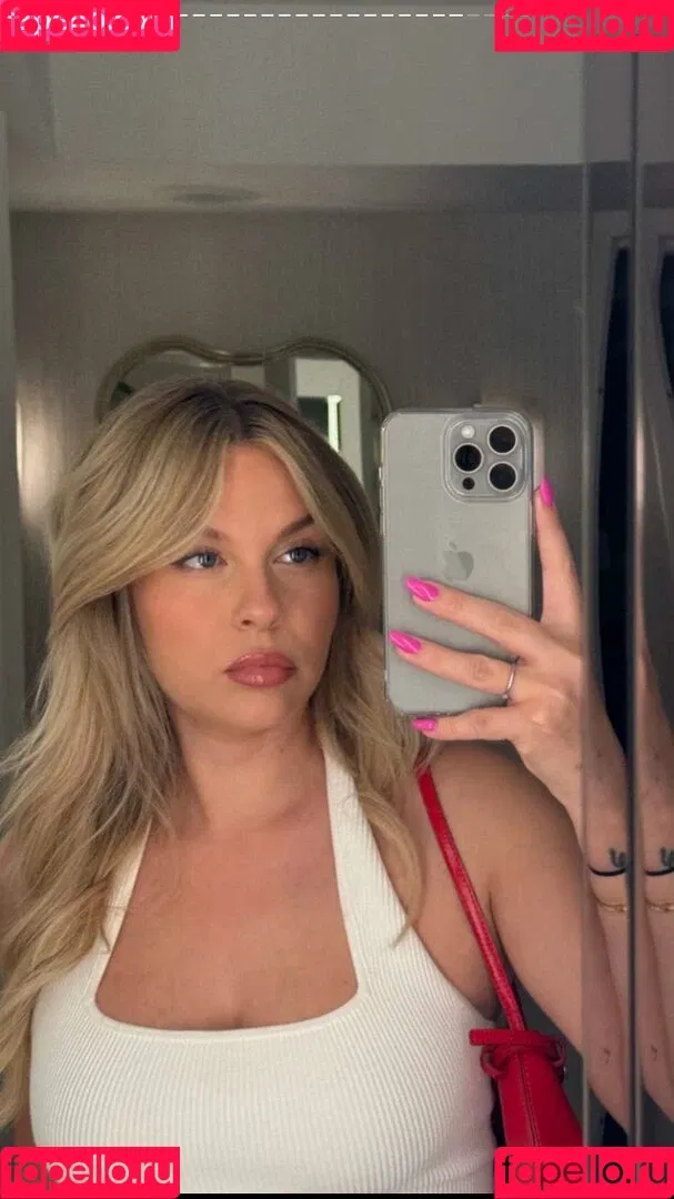 Dagi Bee Onlyfans Photo Gallery 