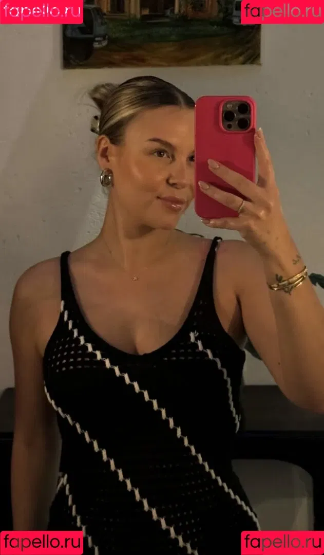 Dagi Bee Onlyfans Photo Gallery 