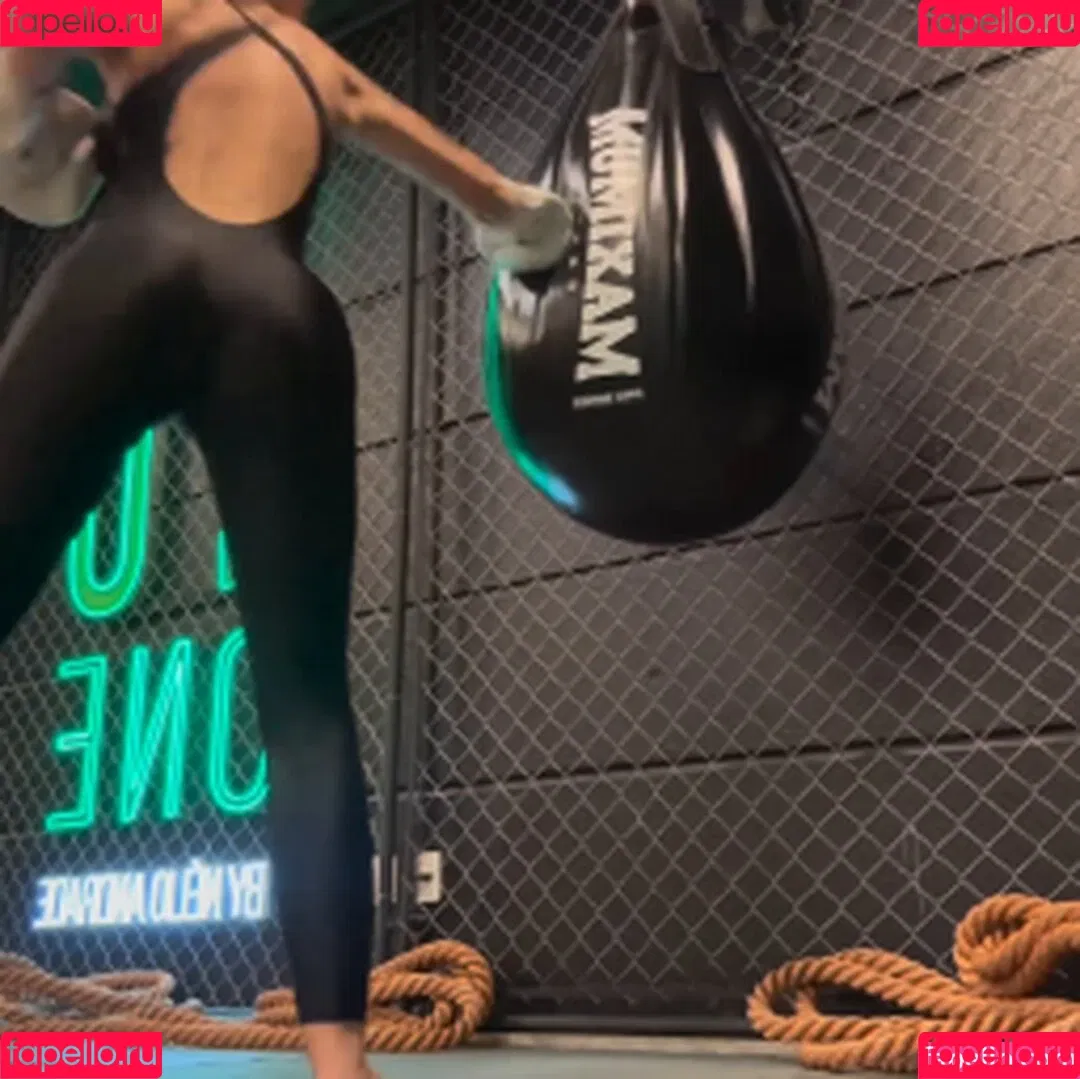 Yasmin Brunet Onlyfans Photo Gallery 