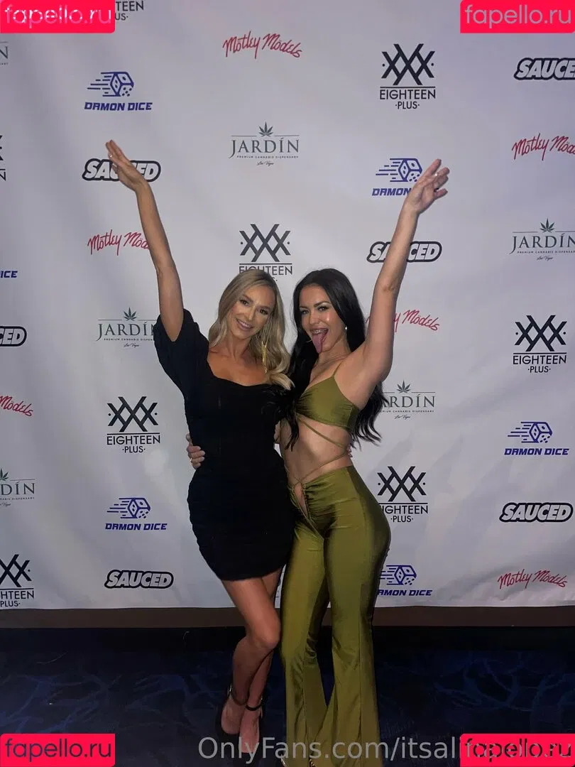 itsalinalopez Onlyfans Photo Gallery 