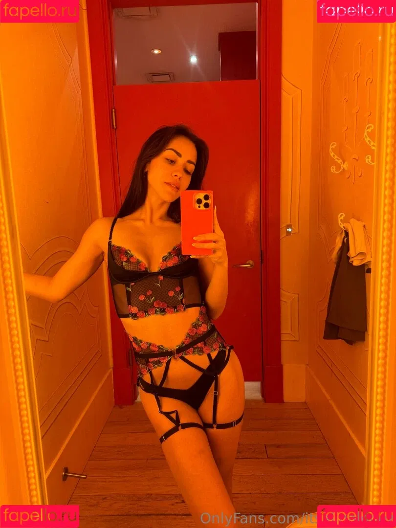 itsalinalopez Onlyfans Photo Gallery 