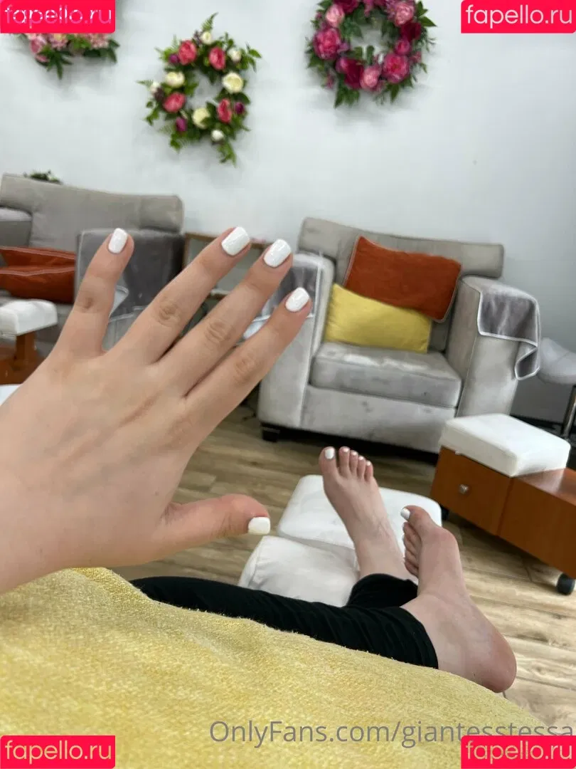 giantesstessa Onlyfans Photo Gallery 