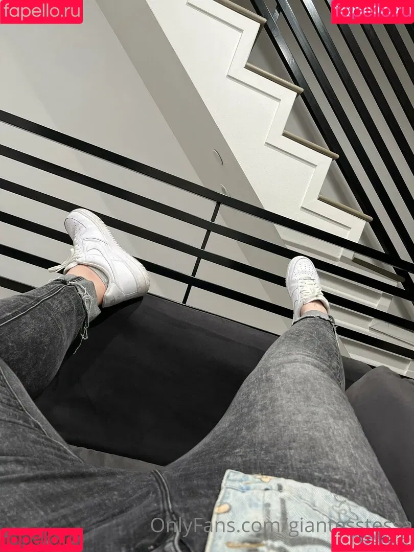 giantesstessa Onlyfans Photo Gallery 