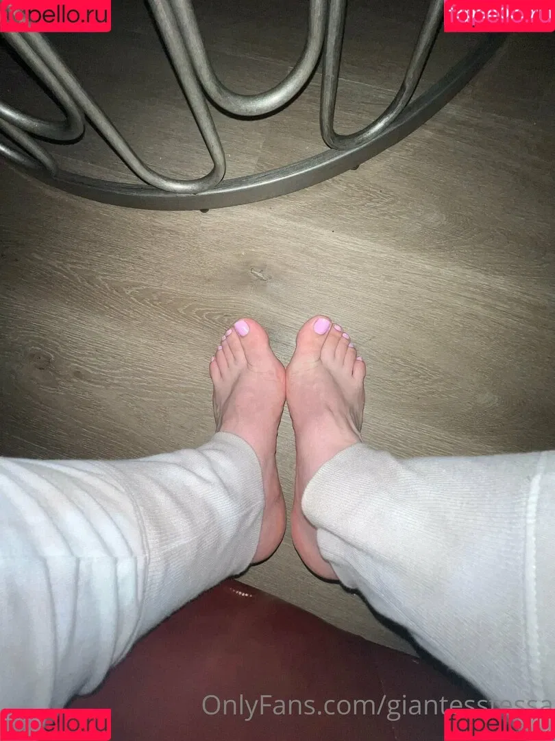 giantesstessa Onlyfans Photo Gallery 