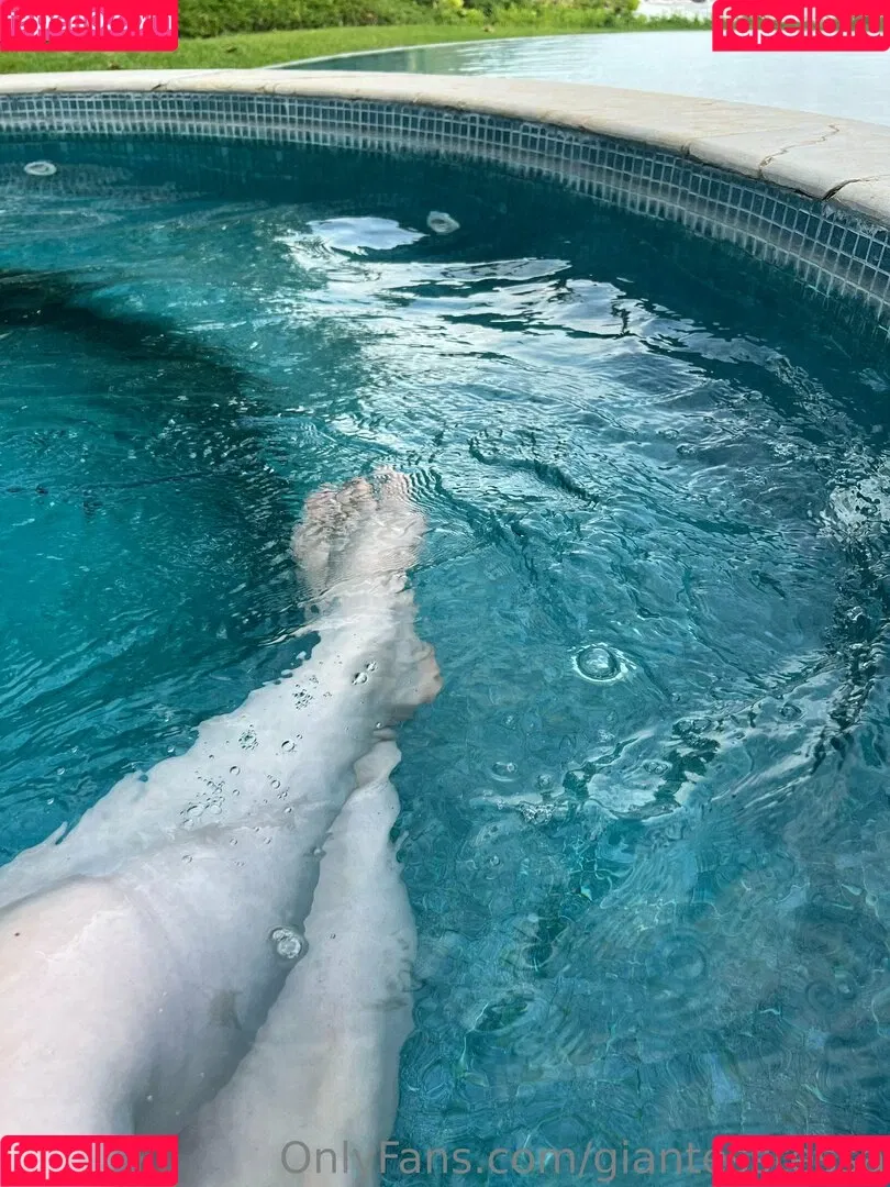 giantesstessa Onlyfans Photo Gallery 