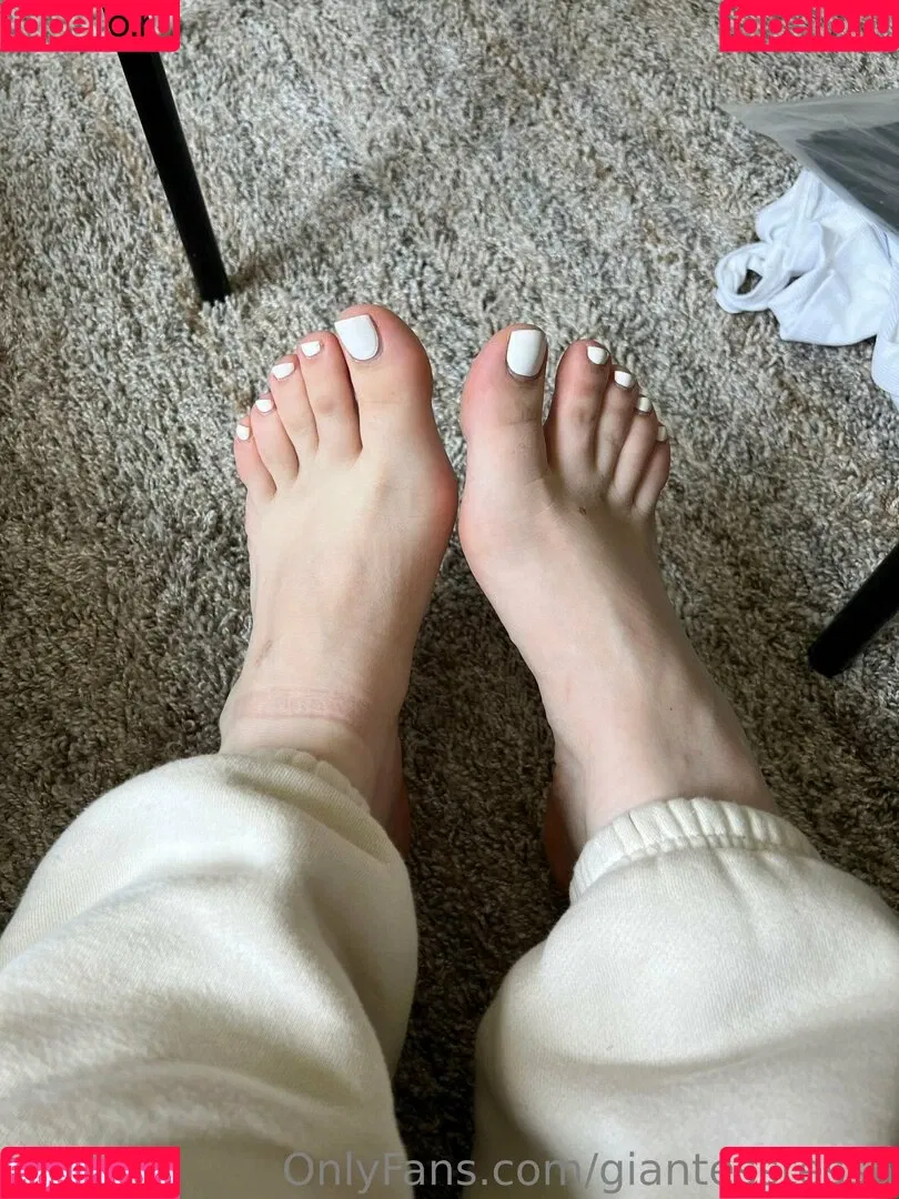 giantesstessa Onlyfans Photo Gallery 