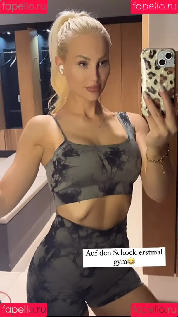 Giulie Hope Santana Onlyfans Photo Gallery 