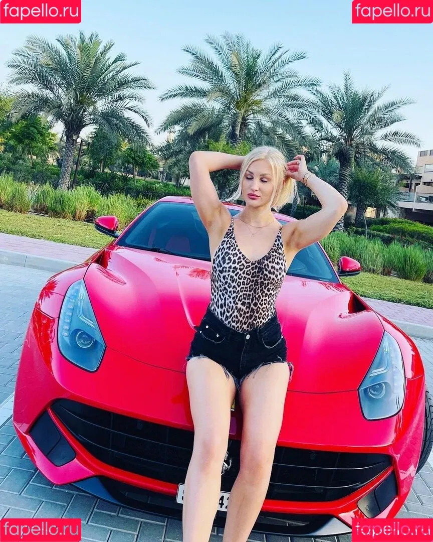 Giulie Hope Santana Onlyfans Photo Gallery 