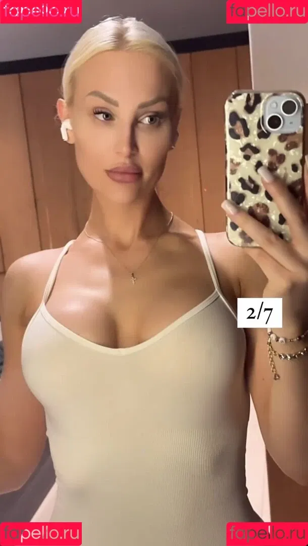 Giulie Hope Santana Onlyfans Photo Gallery 