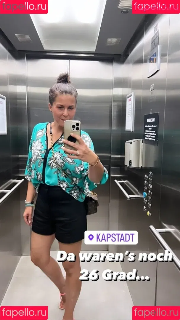 Vanessa Blumhagen Onlyfans Photo Gallery 