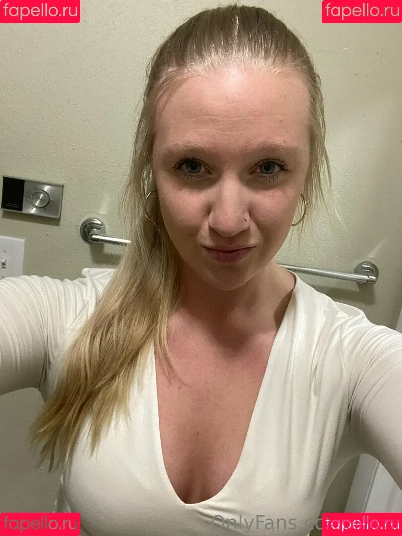 its-kt Onlyfans Photo Gallery 