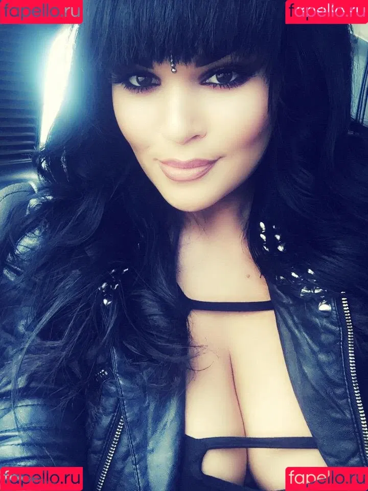 Nicole Tyson Onlyfans Photo Gallery 