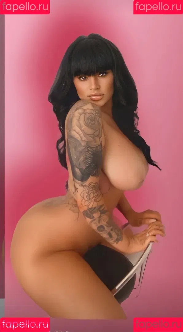 Nicole Tyson Onlyfans Photo Gallery 