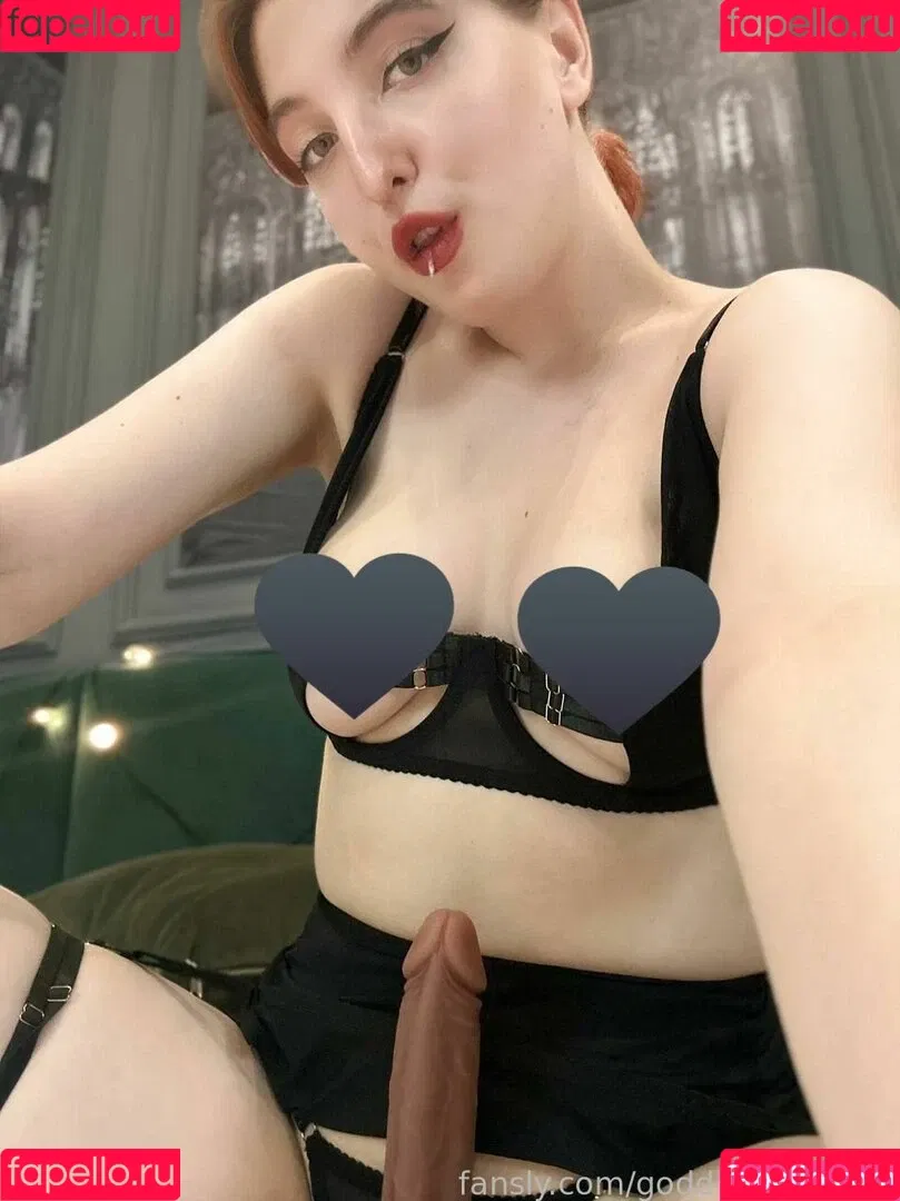 goddessMiranda Onlyfans Photo Gallery 