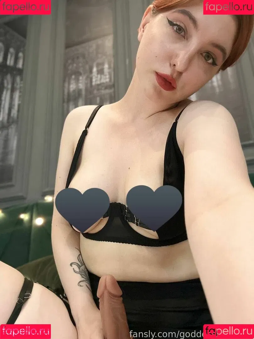 goddessMiranda Onlyfans Photo Gallery 
