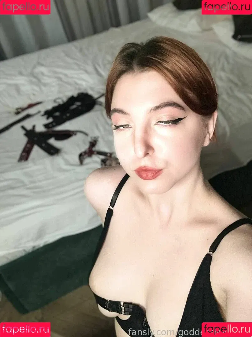 goddessMiranda Onlyfans Photo Gallery 