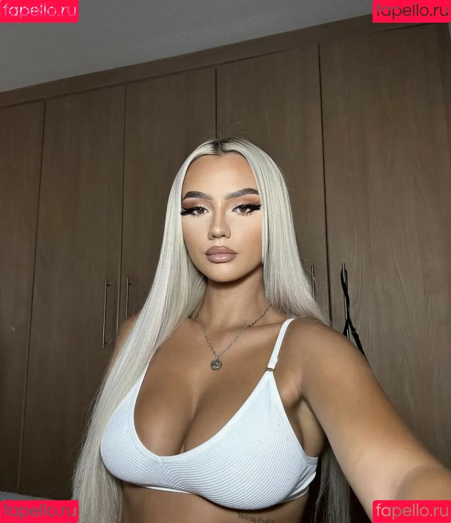 Abbie Hall Onlyfans Photo Gallery 
