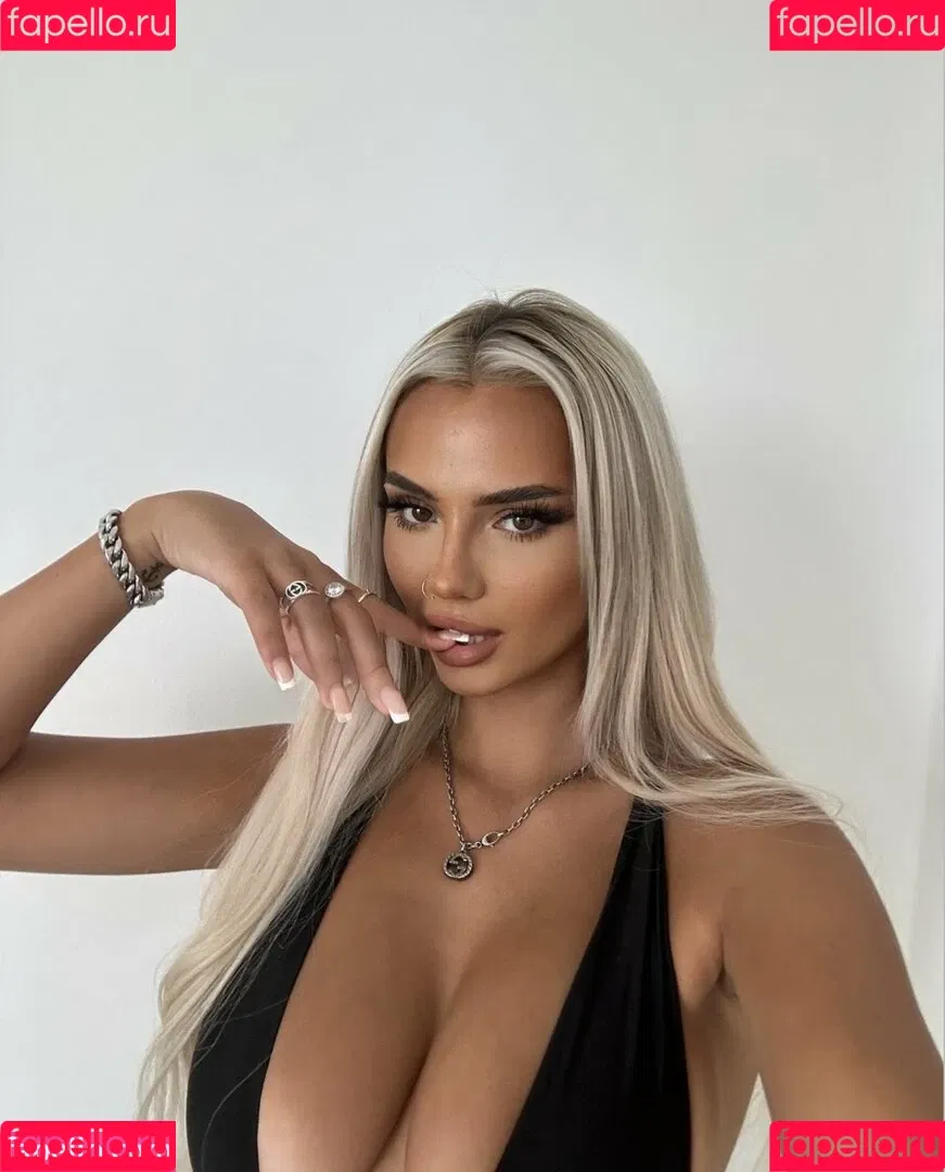 Abbie Hall Onlyfans Photo Gallery 