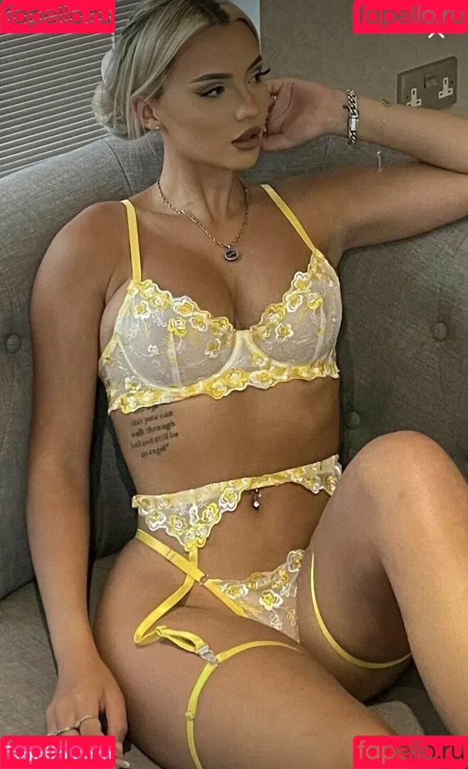 Abbie Hall Onlyfans Photo Gallery 