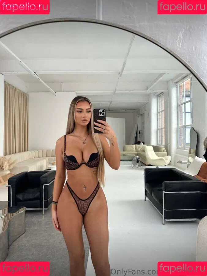 Abbie Hall Onlyfans Photo Gallery 