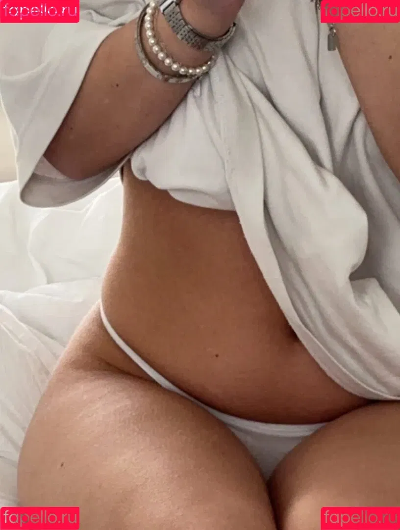 Mathilda.mkh Onlyfans Photo Gallery 