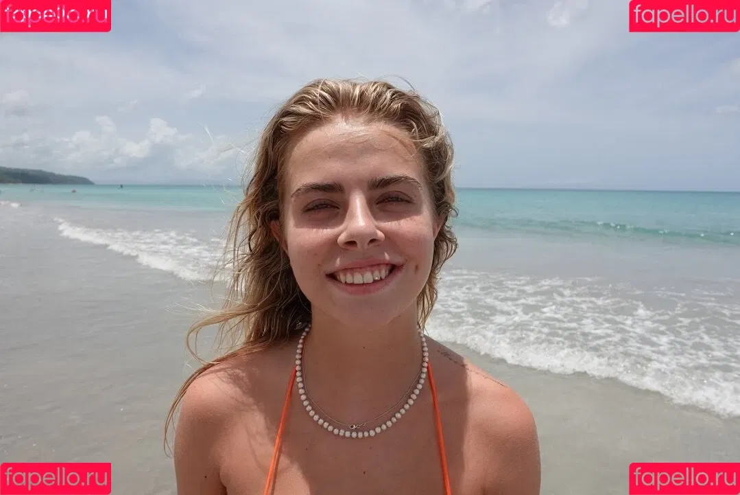 Mathilda.mkh Onlyfans Photo Gallery 