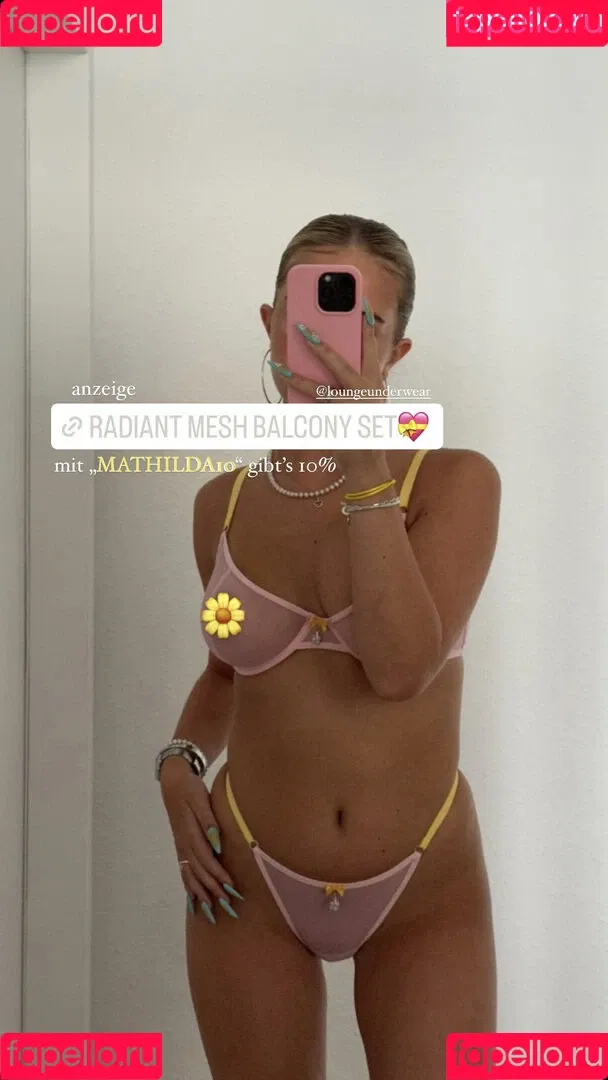Mathilda.mkh Onlyfans Photo Gallery 