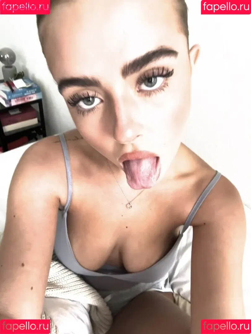 Mathilda.mkh Onlyfans Photo Gallery 