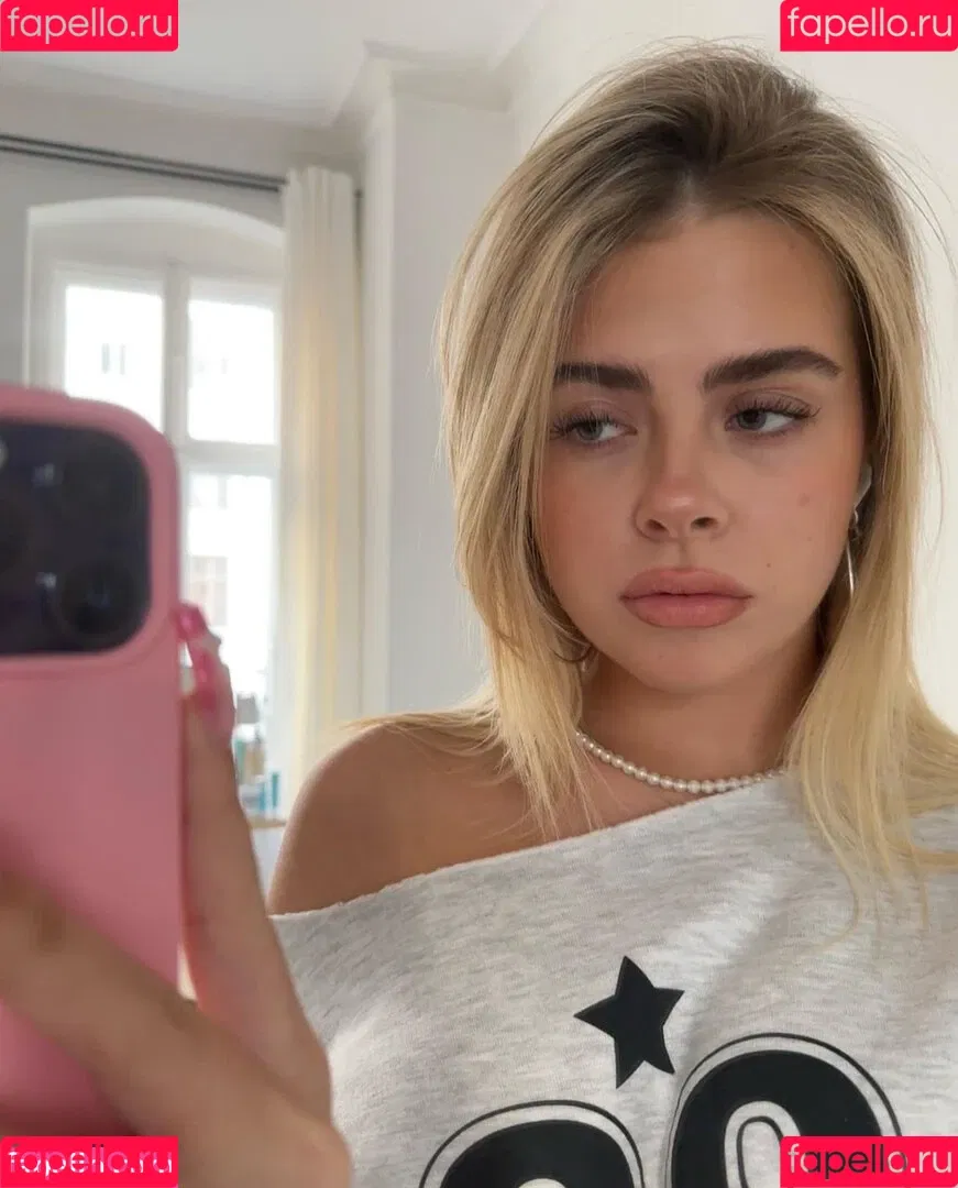 Mathilda.mkh Onlyfans Photo Gallery 