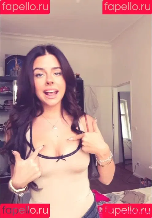 Mathilda.mkh Onlyfans Photo Gallery 