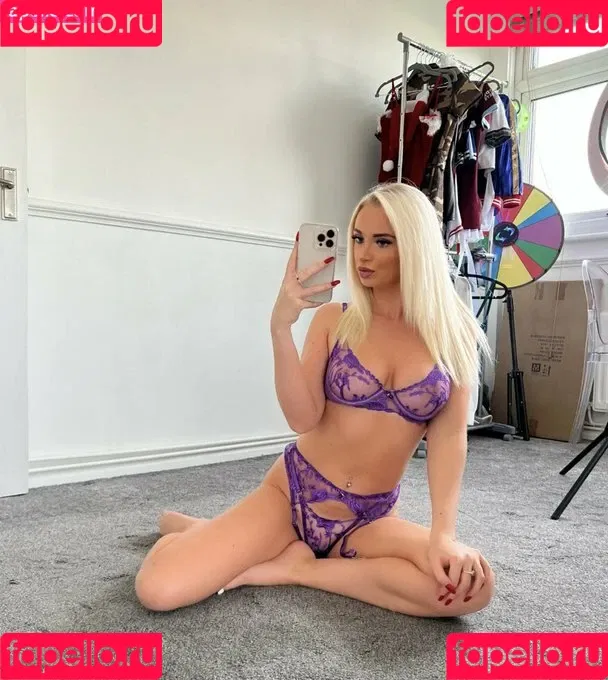 Chelsea Blonde Onlyfans Photo Gallery 