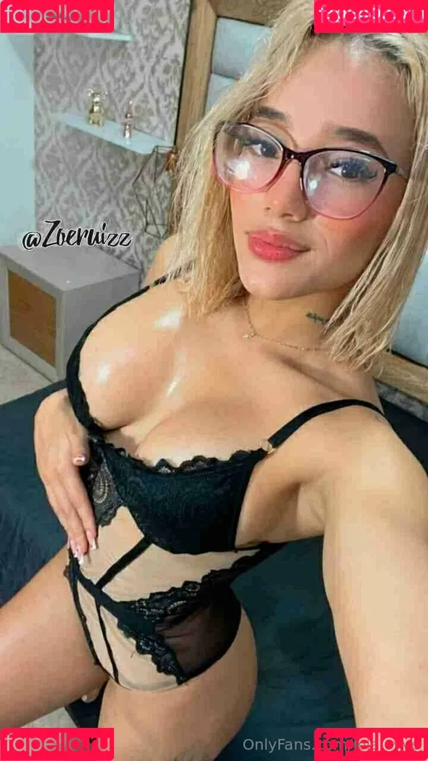 lolalovve Onlyfans Photo Gallery 