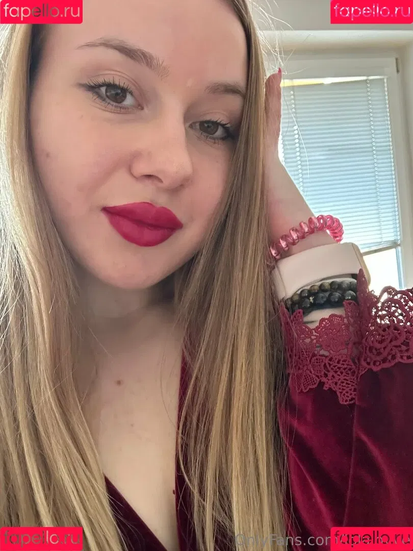 lolalovve Onlyfans Photo Gallery 