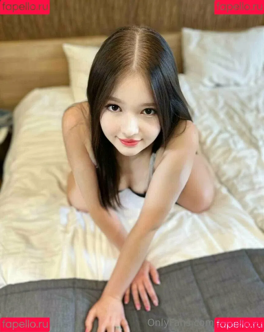 lolalovve Onlyfans Photo Gallery 