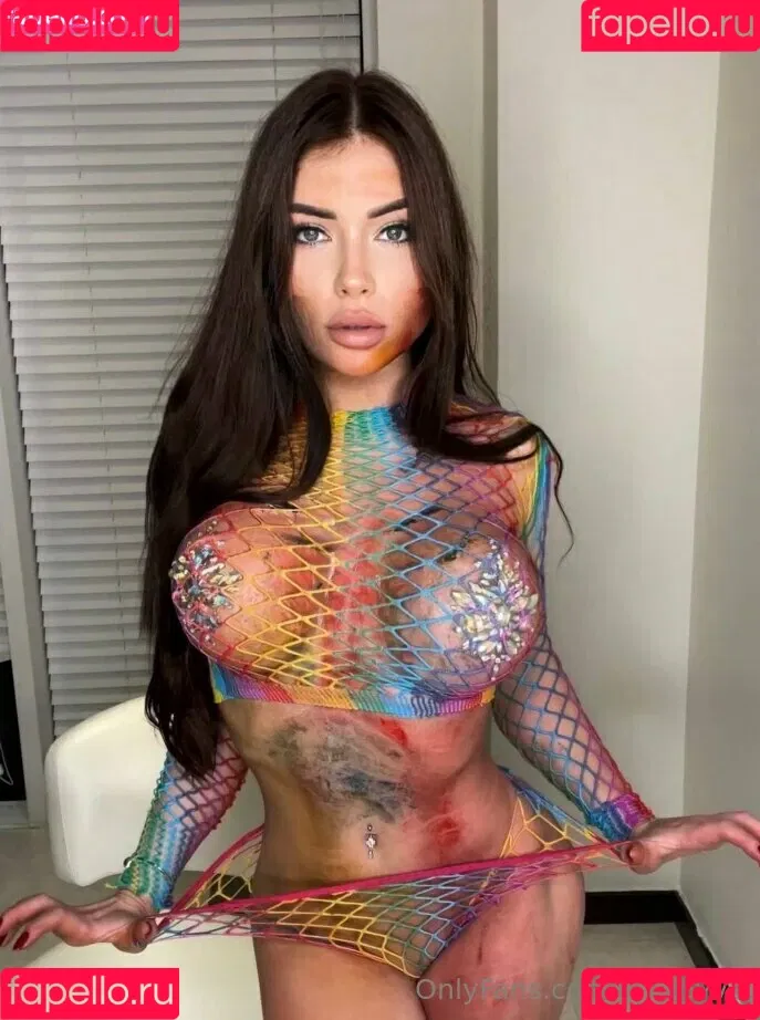 lolalovve Onlyfans Photo Gallery 