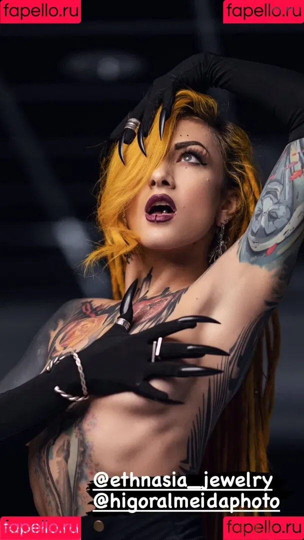 Lena Scissorhands Onlyfans Photo Gallery 