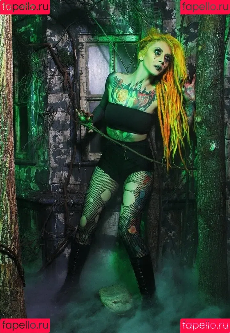 Lena Scissorhands Onlyfans Photo Gallery 